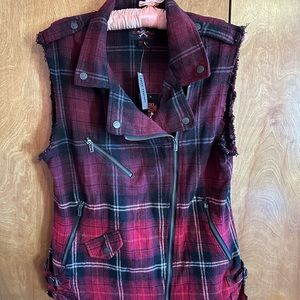 Hot Topic Women’s Plaid Vest
